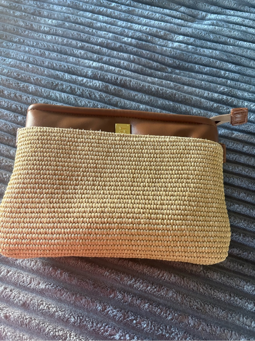 Think Roylan Leather Trim
Woven Crossbody / Clutch / Shoulder Bag - Picture 6 of 12